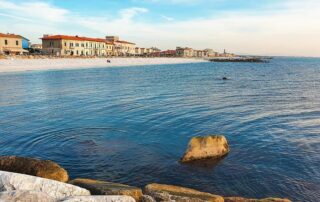amamare beach marina di pisa