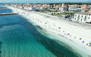 amamare beach marina di pisa